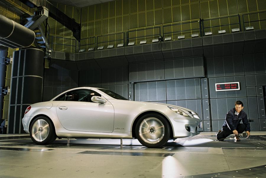  Mercedes-Benz SLK-Class 2005 года  (фото 104 из 259)